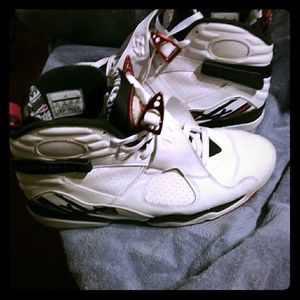 NIKE SHOE JORDANS NUMBER 8